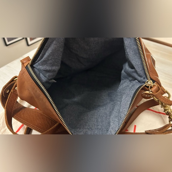 Clare V. Moyen Messenger - Tan - Picture 4 of 8